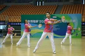 詹姆斯空砍准三双，15篮板大幅刷新个人赛季新高